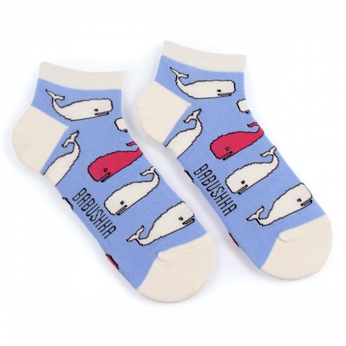 Голубые носки с китами