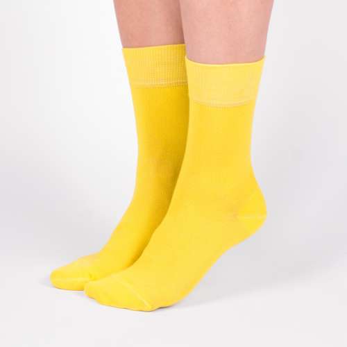 Однотонные жёлтые носки