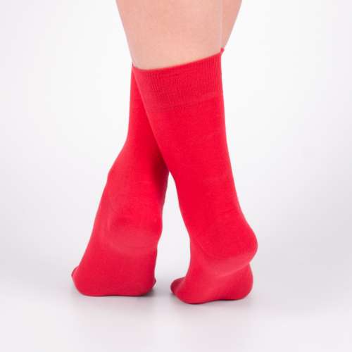 Красные однотонные носки